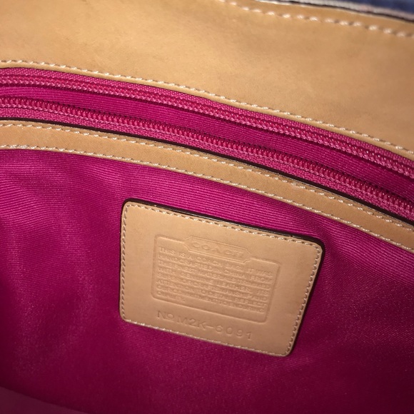 Coach purse - Picture 4 of 4
